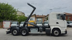 SCANIA SCARRABILE R 490